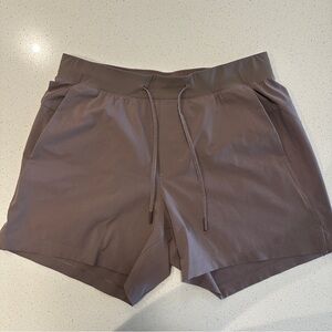 Men's Lululemon License to Train Athletic Shorts Medium / 5"